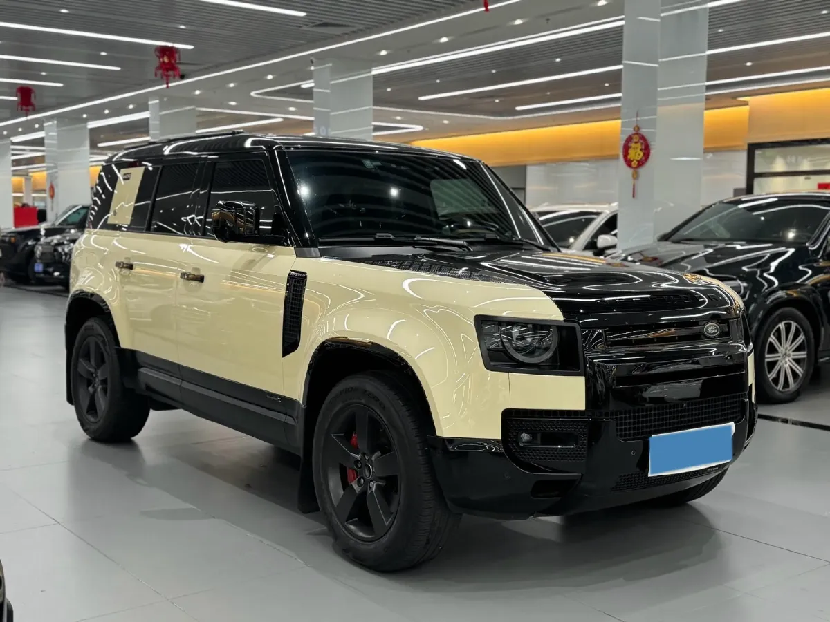 2022 Land Rover Defender 3.0T 400HP L6 8AT,autocango,china used car exporter,china ev exporter,chinese used car exporter,chinese used ev exporter