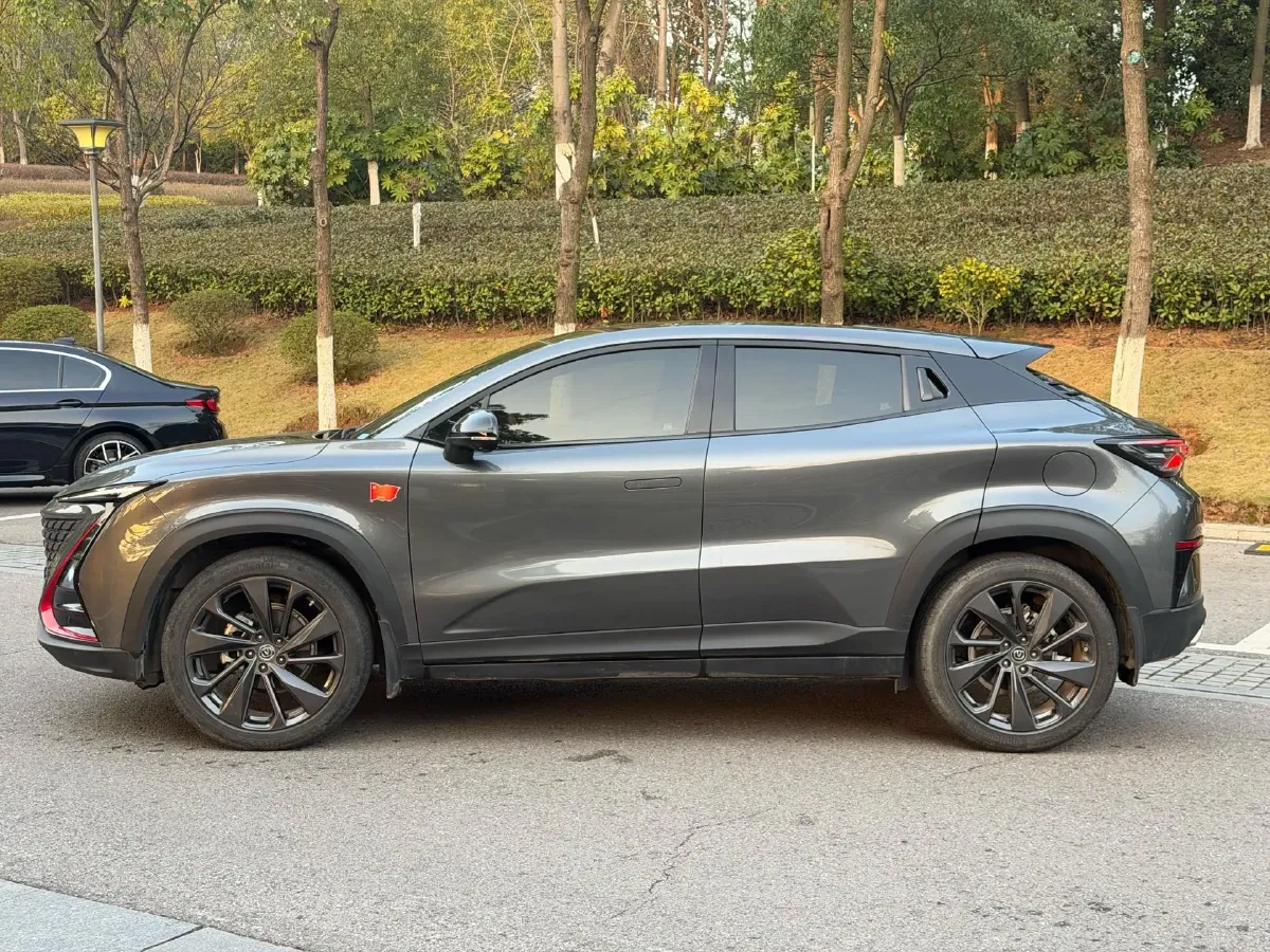 2020 ChangAn UNI-T 1.5T 180HP L4 7DCT,autocango,china used car exporter,china ev exporter,chinese used car exporter,chinese used ev exporter