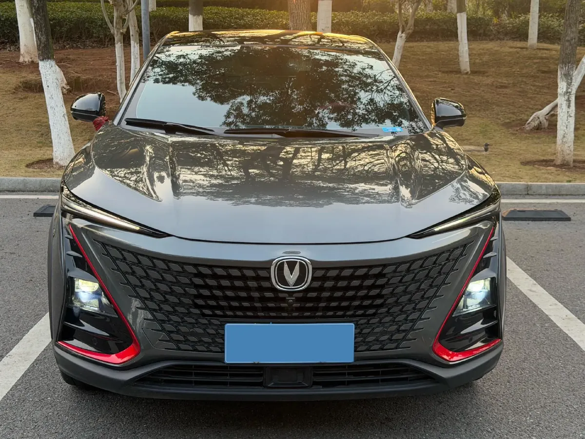 2020 ChangAn UNI-T 1.5T 180HP L4 7DCT,autocango,china used car exporter,china ev exporter,chinese used car exporter,chinese used ev exporter