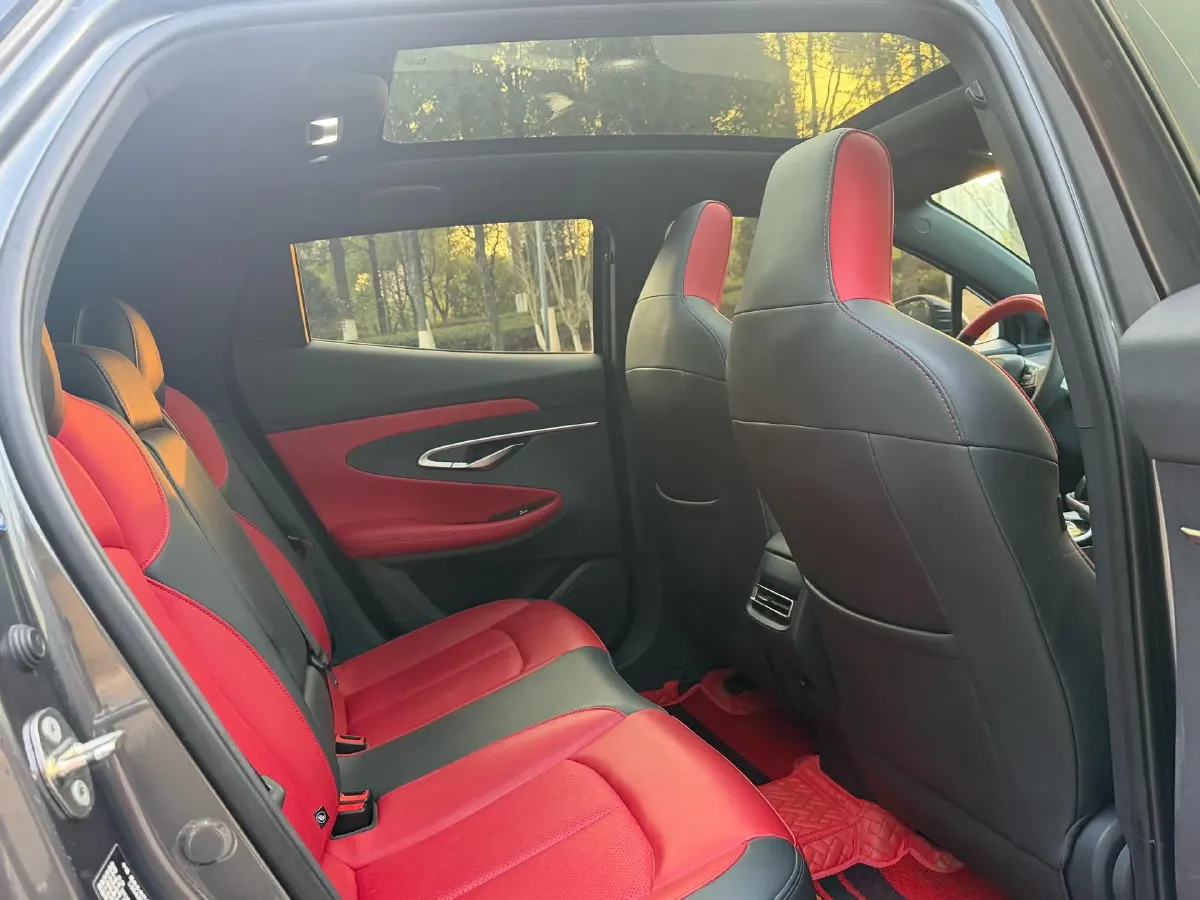 2020 ChangAn UNI-T 1.5T 180HP L4 7DCT,autocango,china used car exporter,china ev exporter,chinese used car exporter,chinese used ev exporter