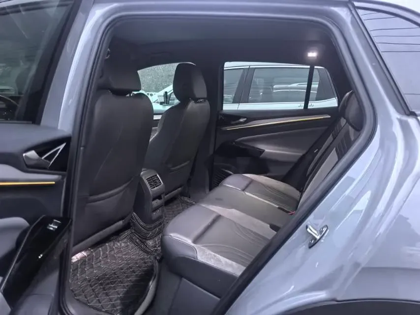 2022 Volkswagen ID.4 Crozz BEV 84.8KWH,autocango,china used car exporter,china ev exporter,chinese used car exporter,chinese used ev exporter