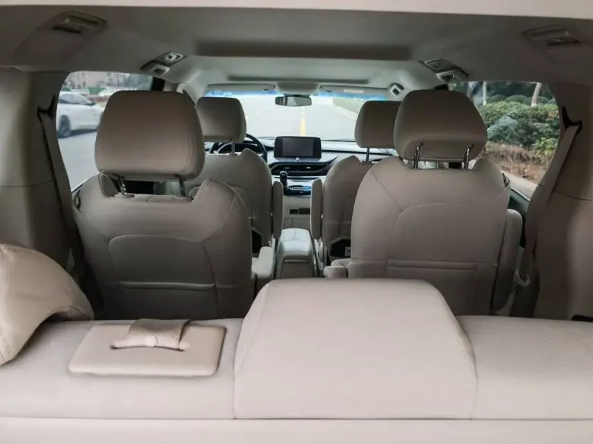 2023 Buick GL8 2.0T 237HP L4 9AT,autocango,china used car exporter,china ev exporter,chinese used car exporter,chinese used ev exporter