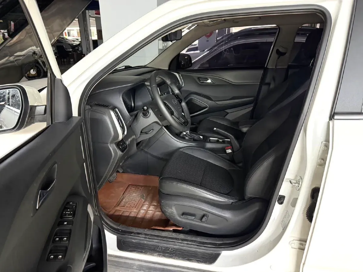 2018 Hyundai ix35 2.0L 160HP L4 6AT,autocango,china used car exporter,china ev exporter,chinese used car exporter,chinese used ev exporter