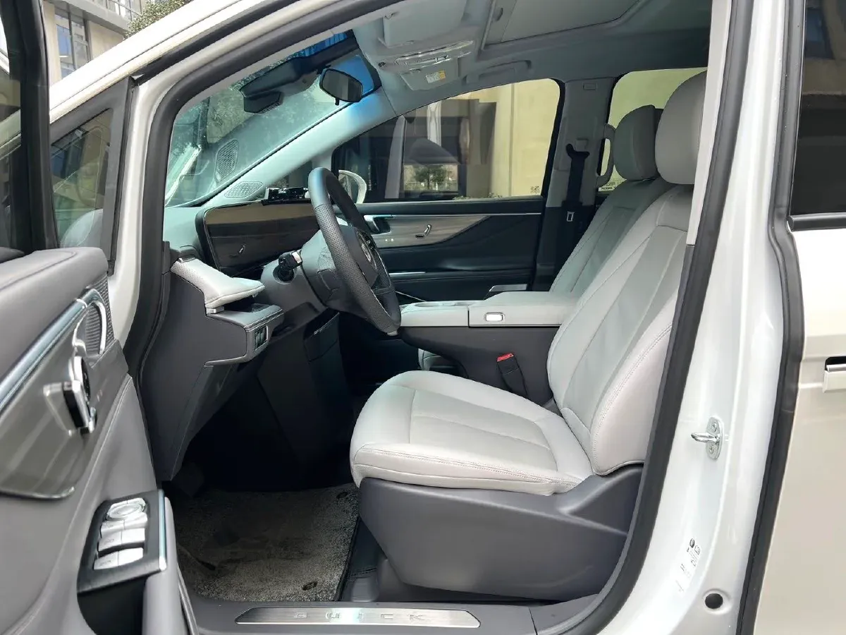 2025 Buick GL8 2.0T 237HP L4 9AT,autocango,china used car exporter,china ev exporter,chinese used car exporter,chinese used ev exporter