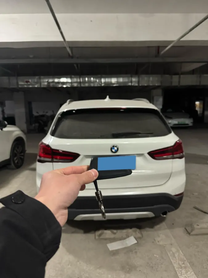 2021 BMW X1 2.0T 192HP L4 8AT,autocango,china used car exporter,china ev exporter,chinese used car exporter,chinese used ev exporter