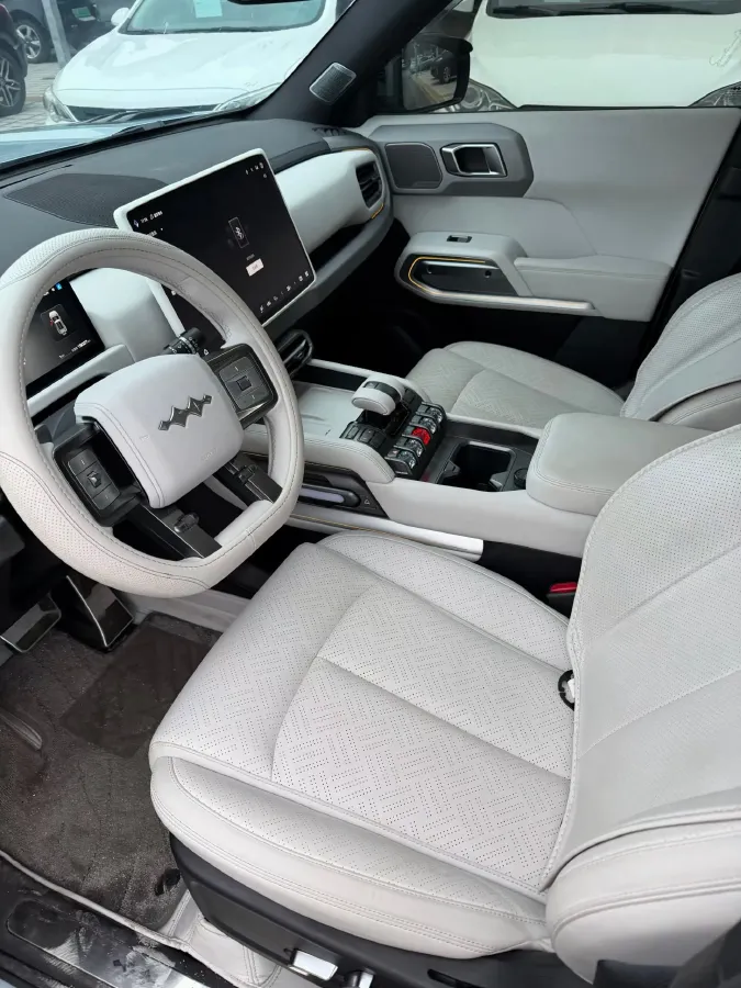 2025 FangChengBao Tai 3 BEV,autocango,china used car exporter,china ev exporter,chinese used car exporter,chinese used ev exporter