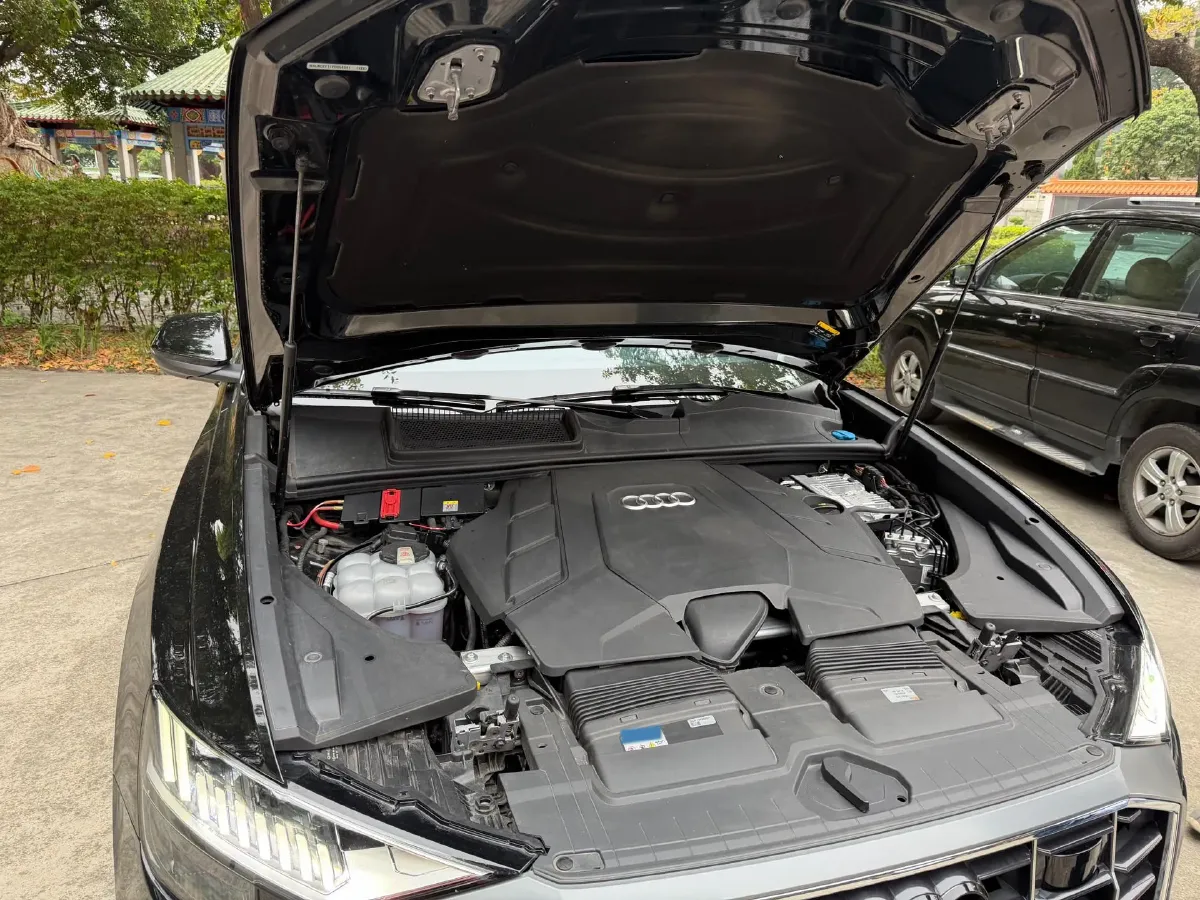 2023 Audi Q8 3.0T 340HP V6 8AT,autocango,china used car exporter,china ev exporter,chinese used car exporter,chinese used ev exporter