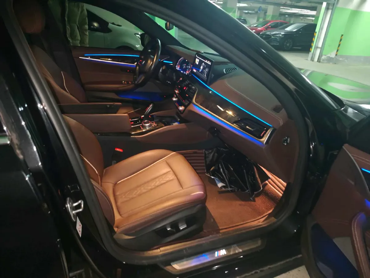 2022 BMW 5 Series 2.0T 184HP L4 8AT,autocango,china used car exporter,china ev exporter,chinese used car exporter,chinese used ev exporter