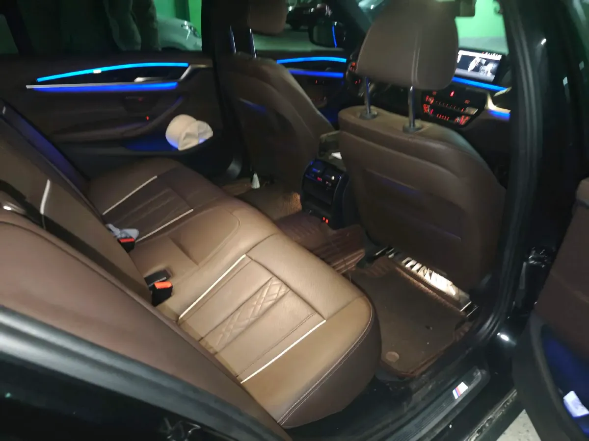 2022 BMW 5 Series 2.0T 184HP L4 8AT,autocango,china used car exporter,china ev exporter,chinese used car exporter,chinese used ev exporter