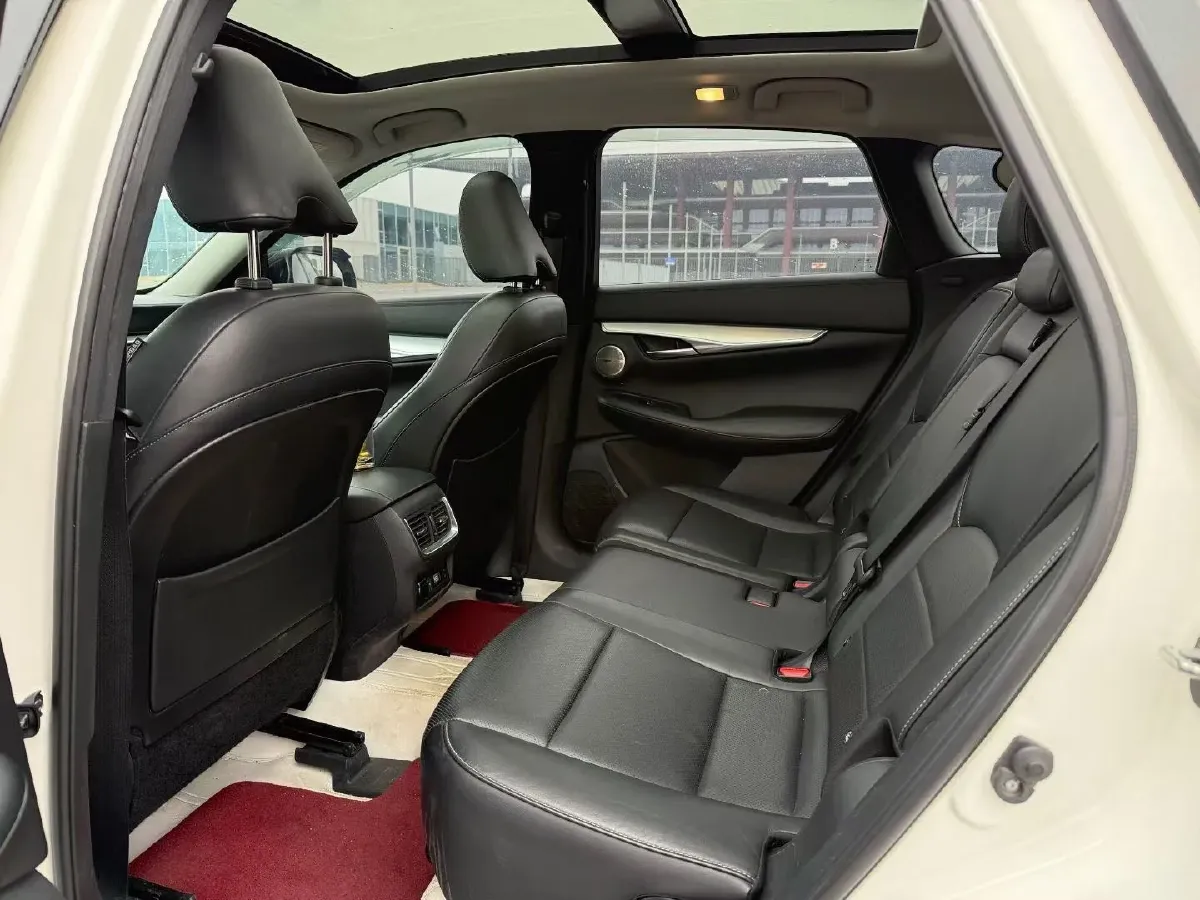 2018 Jeep Grand Commander 2.0T 265HP L4 9AT,autocango,china used car exporter,china ev exporter,chinese used car exporter,chinese used ev exporter