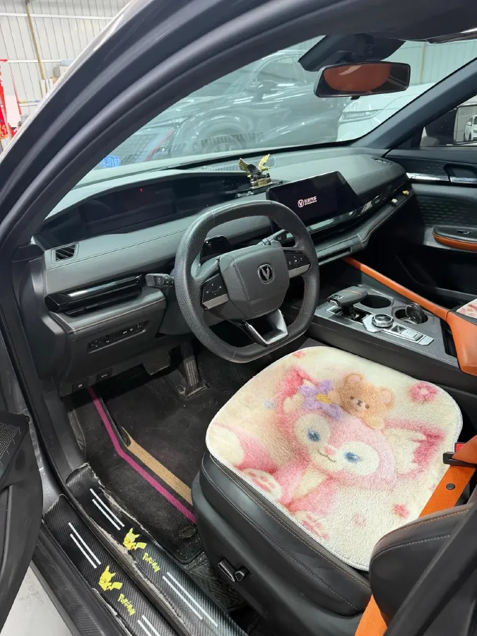 2023 ChangAn UNI-V 1.5T 188HP L4 7DCT,autocango,china used car exporter,china ev exporter,chinese used car exporter,chinese used ev exporter