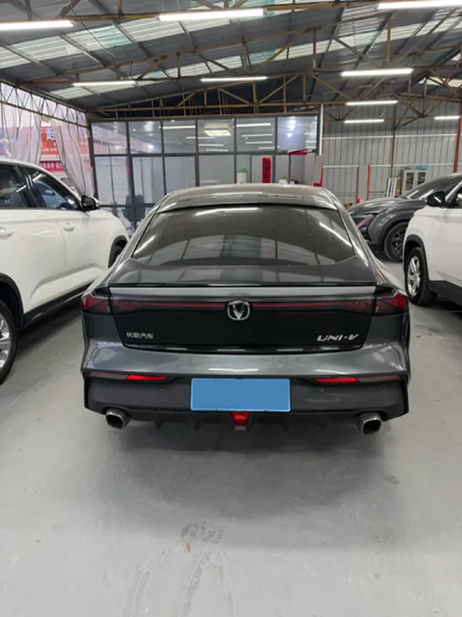2023 ChangAn UNI-V 1.5T 188HP L4 7DCT,autocango,china used car exporter,china ev exporter,chinese used car exporter,chinese used ev exporter