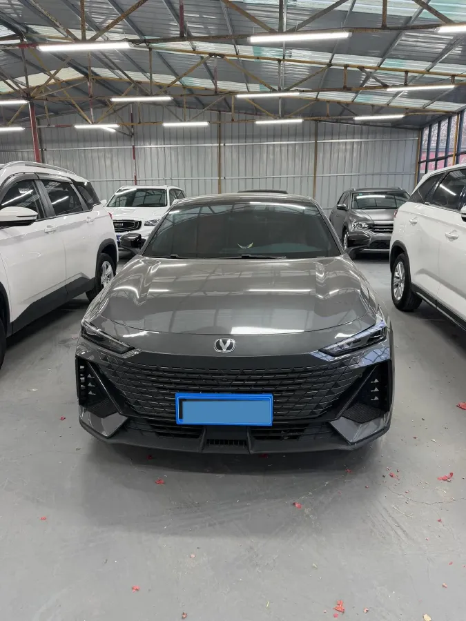 2023 ChangAn UNI-V 1.5T 188HP L4 7DCT,autocango,china used car exporter,china ev exporter,chinese used car exporter,chinese used ev exporter