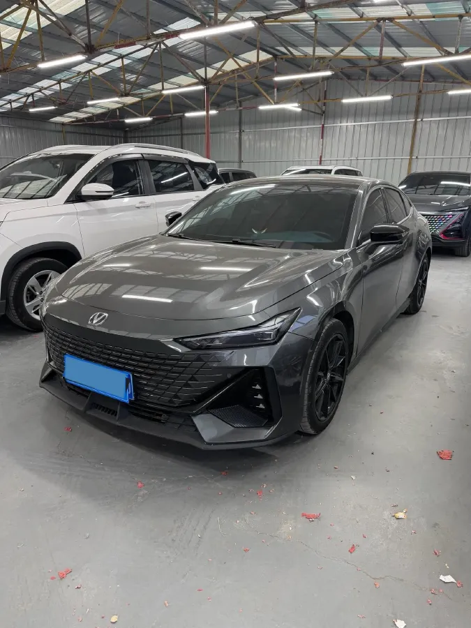 2023 ChangAn UNI-V 1.5T 188HP L4 7DCT,autocango,china used car exporter,china ev exporter,chinese used car exporter,chinese used ev exporter