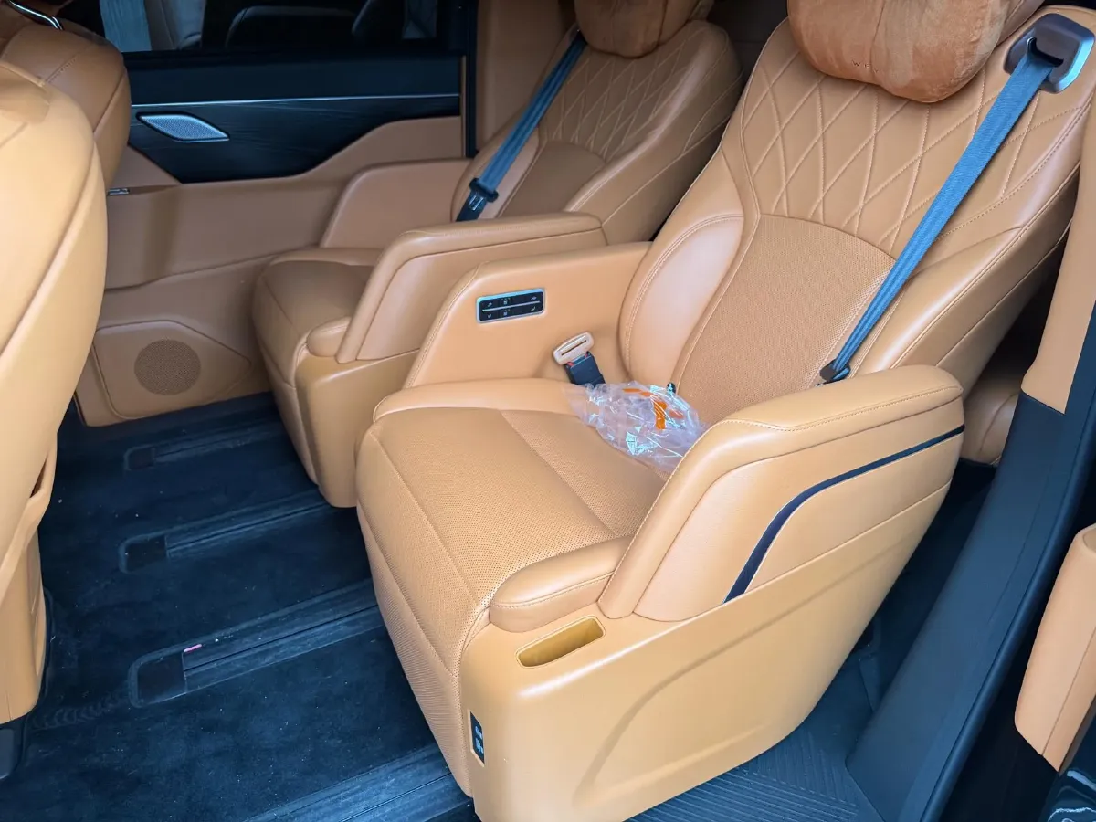 2024 Toyota Sienna 2.5L 189HP L4 E-CVT Hybrid,autocango,china used car exporter,china ev exporter,chinese used car exporter,chinese used ev exporter