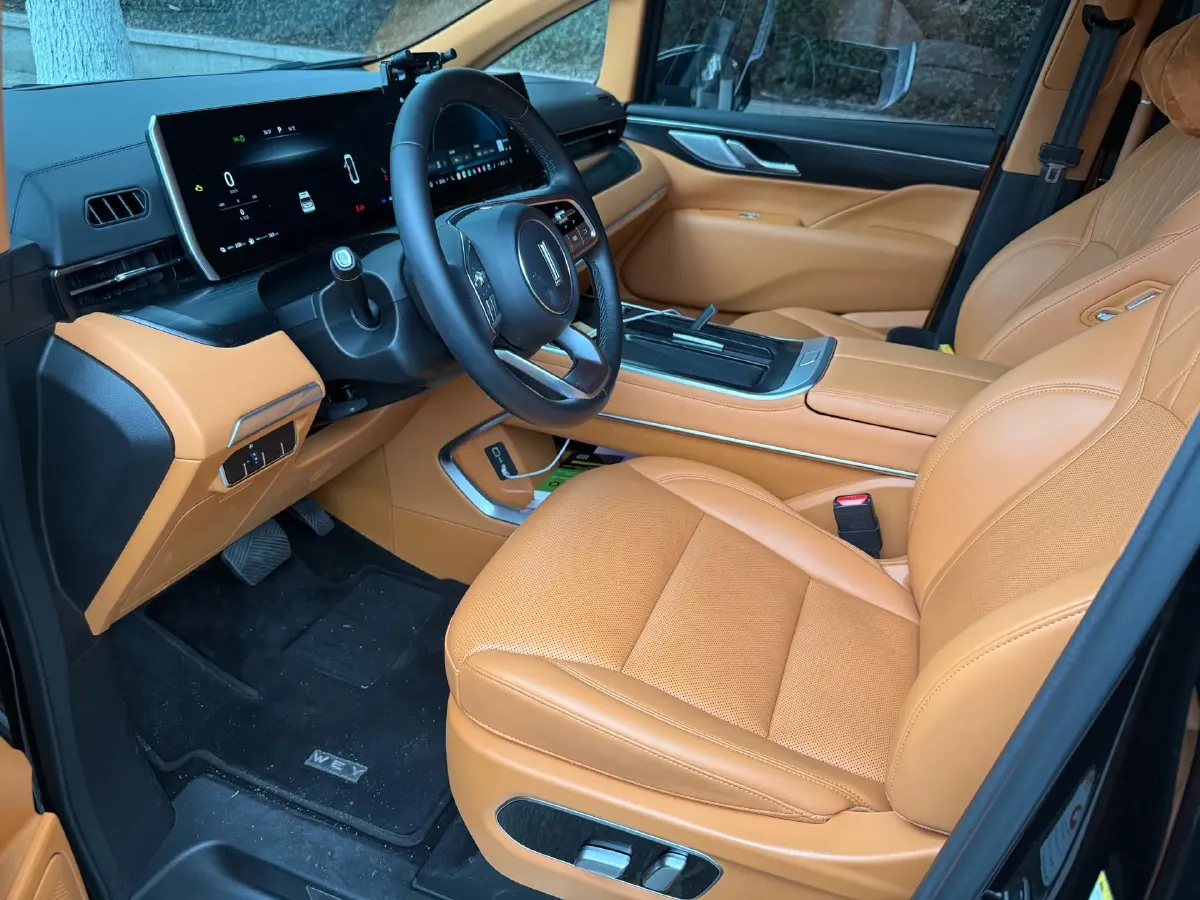 2024 Toyota Sienna 2.5L 189HP L4 E-CVT Hybrid,autocango,china used car exporter,china ev exporter,chinese used car exporter,chinese used ev exporter