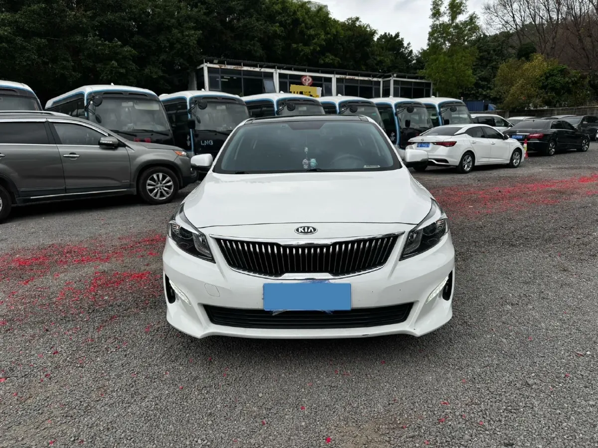 2017 Kia Cachet 1.6T 175HP L4 7DCT,autocango,china used car exporter,china ev exporter,chinese used car exporter,chinese used ev exporter