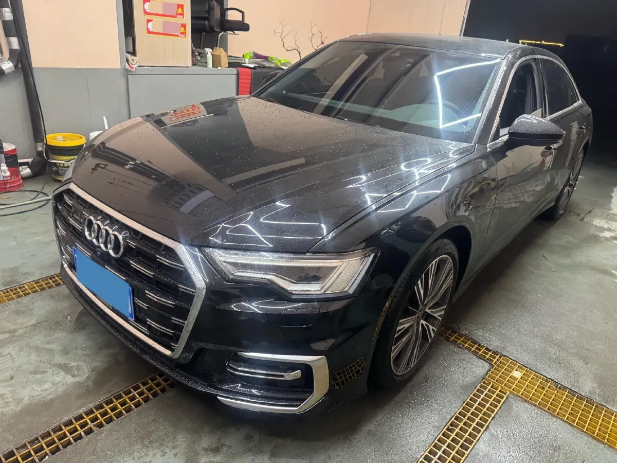 2024 Audi A6L 2.0T 245HP L4 7DCT,autocango,china used car exporter,china ev exporter,chinese used car exporter,chinese used ev exporter