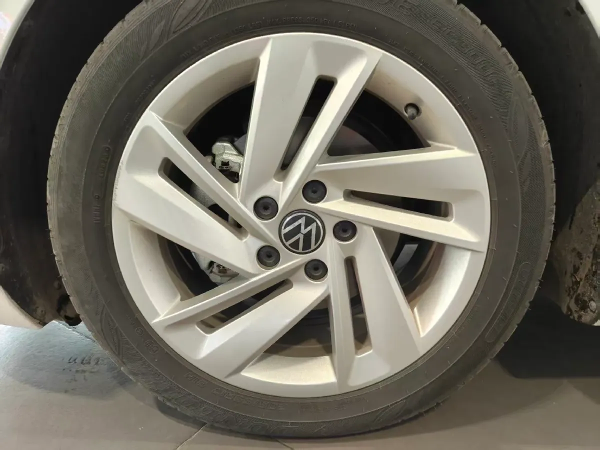 2023 Volkswagen Lamando 1.4T 150HP L4 7DCT,autocango,china used car exporter,china ev exporter,chinese used car exporter,chinese used ev exporter