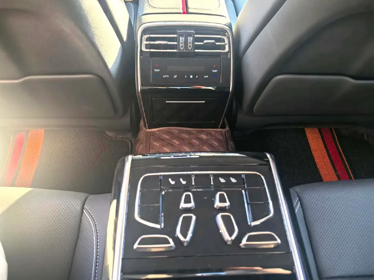 2020 HongQi H9 2.0T 252HP L4 7DCT,autocango,china used car exporter,china ev exporter,chinese used car exporter,chinese used ev exporter