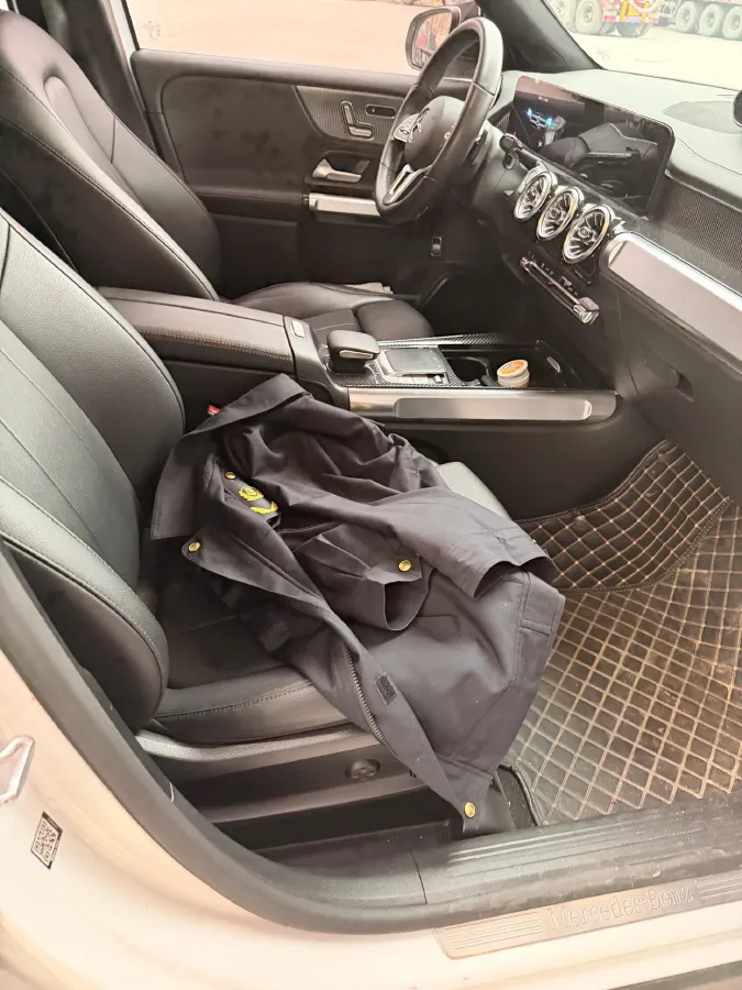 2021 Mercedes-Benz GLB Class 1.3T 163HP L4 7DCT,autocango,china used car exporter,china ev exporter,chinese used car exporter,chinese used ev exporter