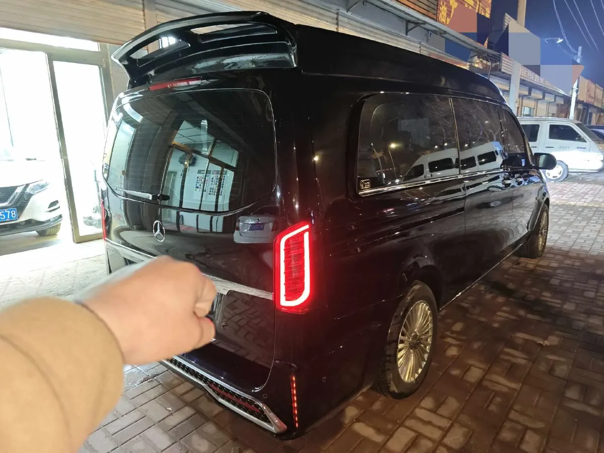 2021 Mercedes-Benz Vito 2.0T 211HP L4 9AT,autocango,china used car exporter,china ev exporter,chinese used car exporter,chinese used ev exporter