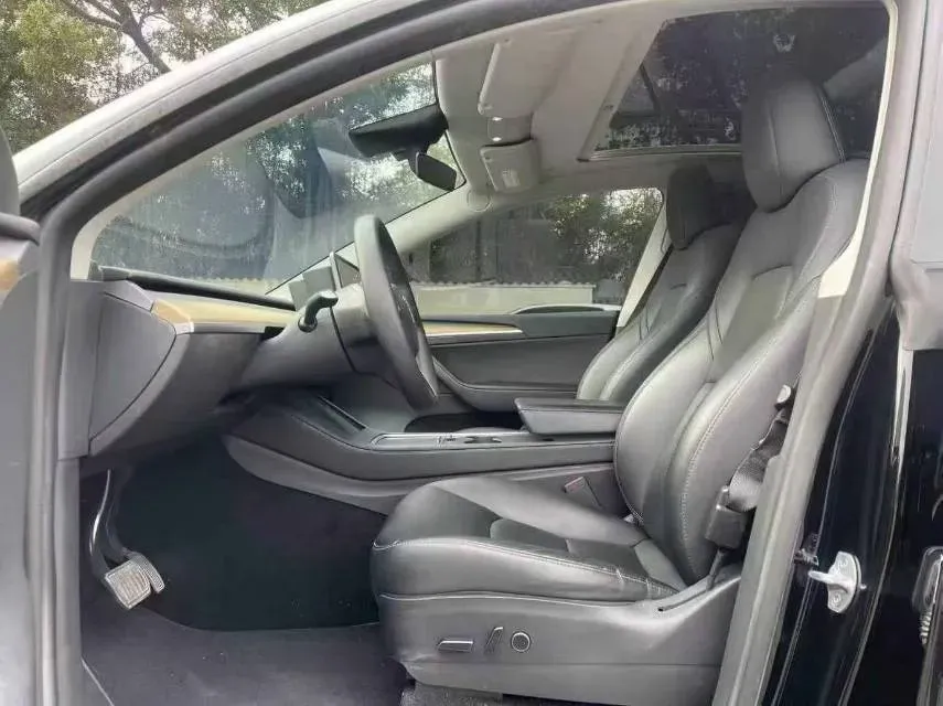 2022 Tesla Model Y BEV 60KWH,autocango,china used car exporter,china ev exporter,chinese used car exporter,chinese used ev exporter