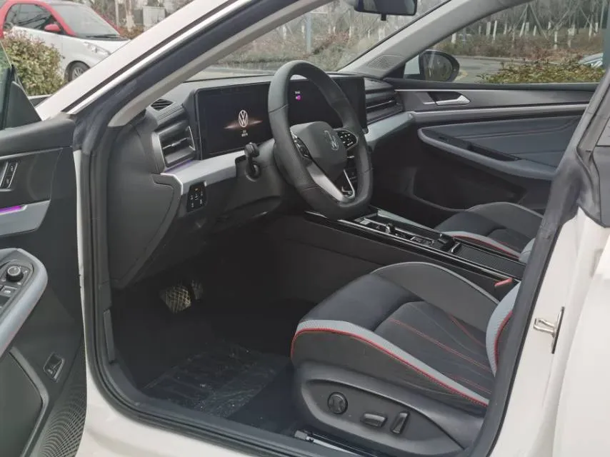 2023 Volkswagen Lamando 1.4T 150HP L4 7DCT,autocango,china used car exporter,china ev exporter,chinese used car exporter,chinese used ev exporter