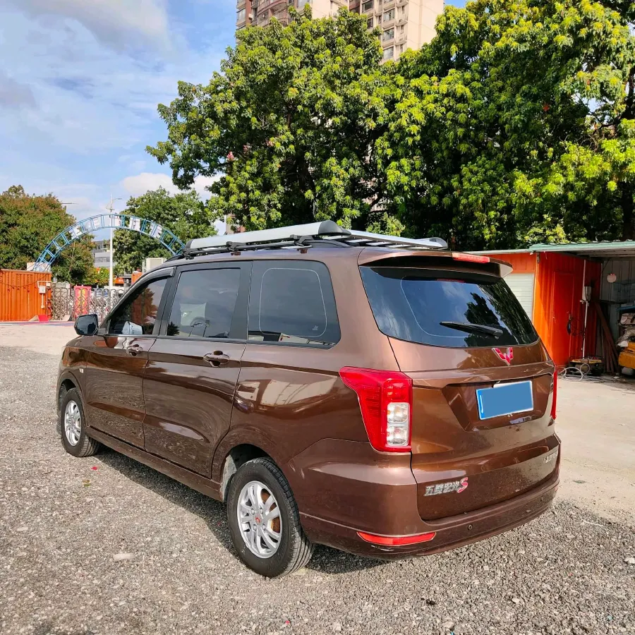 2021 WuLing HongGuang 1.5L 99HP L4 6MT,autocango,china used car exporter,china ev exporter,chinese used car exporter,chinese used ev exporter