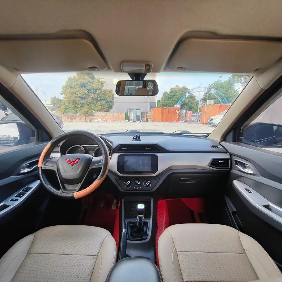 2021 WuLing HongGuang 1.5L 99HP L4 6MT,autocango,china used car exporter,china ev exporter,chinese used car exporter,chinese used ev exporter