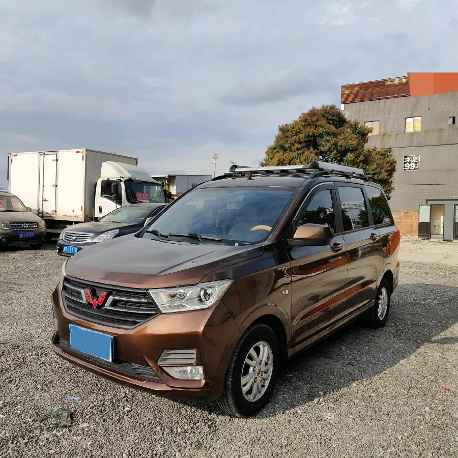 2021 WuLing HongGuang 1.5L 99HP L4 6MT,autocango,china used car exporter,china ev exporter,chinese used car exporter,chinese used ev exporter