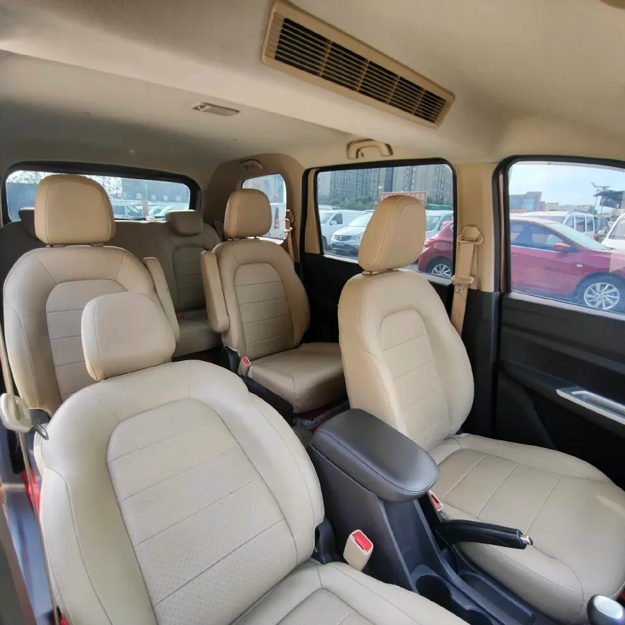 2021 WuLing HongGuang 1.5L 99HP L4 6MT,autocango,china used car exporter,china ev exporter,chinese used car exporter,chinese used ev exporter