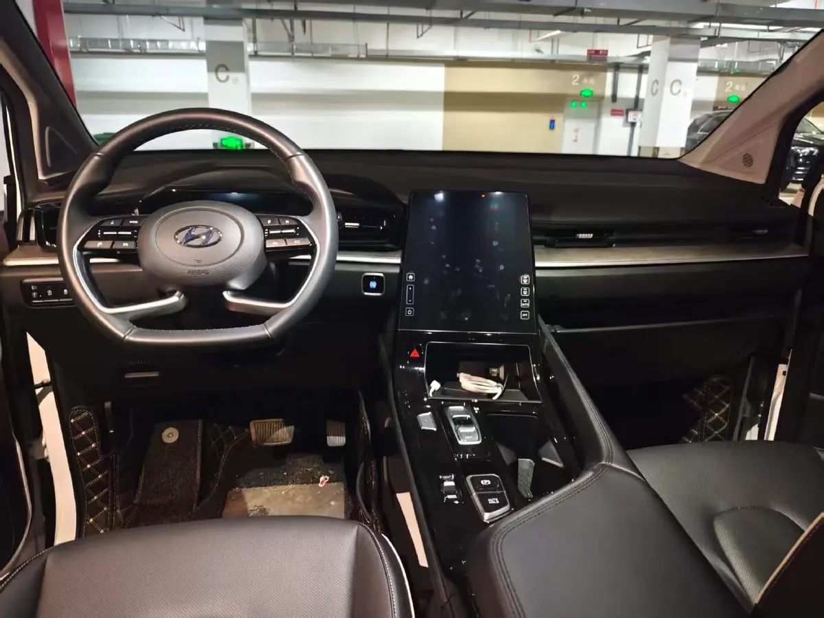 2021 Hyundai Custo 1.5T 170HP L4 8AT,autocango,china used car exporter,china ev exporter,chinese used car exporter,chinese used ev exporter