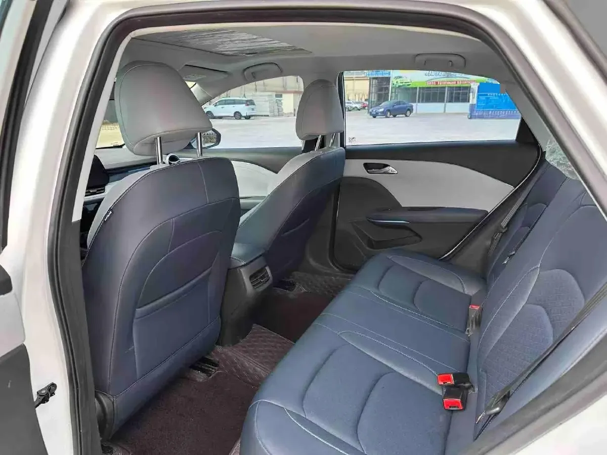 2024 Chevrolet Monza 1.5L 113HP L4 6DCT,autocango,china used car exporter,china ev exporter,chinese used car exporter,chinese used ev exporter