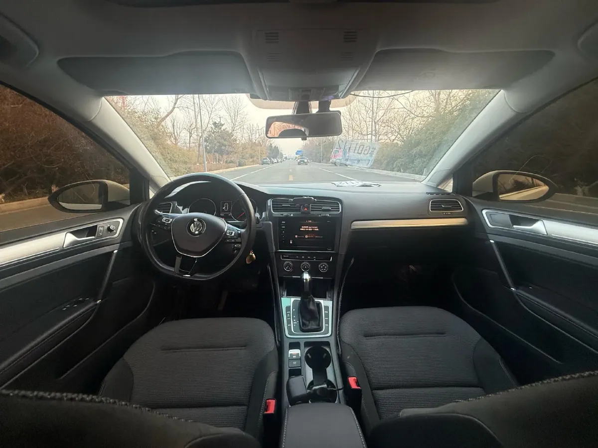 2019 Brilliance Auto V7 1.8T 231HP L4 7DCT,autocango,china used car exporter,china ev exporter,chinese used car exporter,chinese used ev exporter