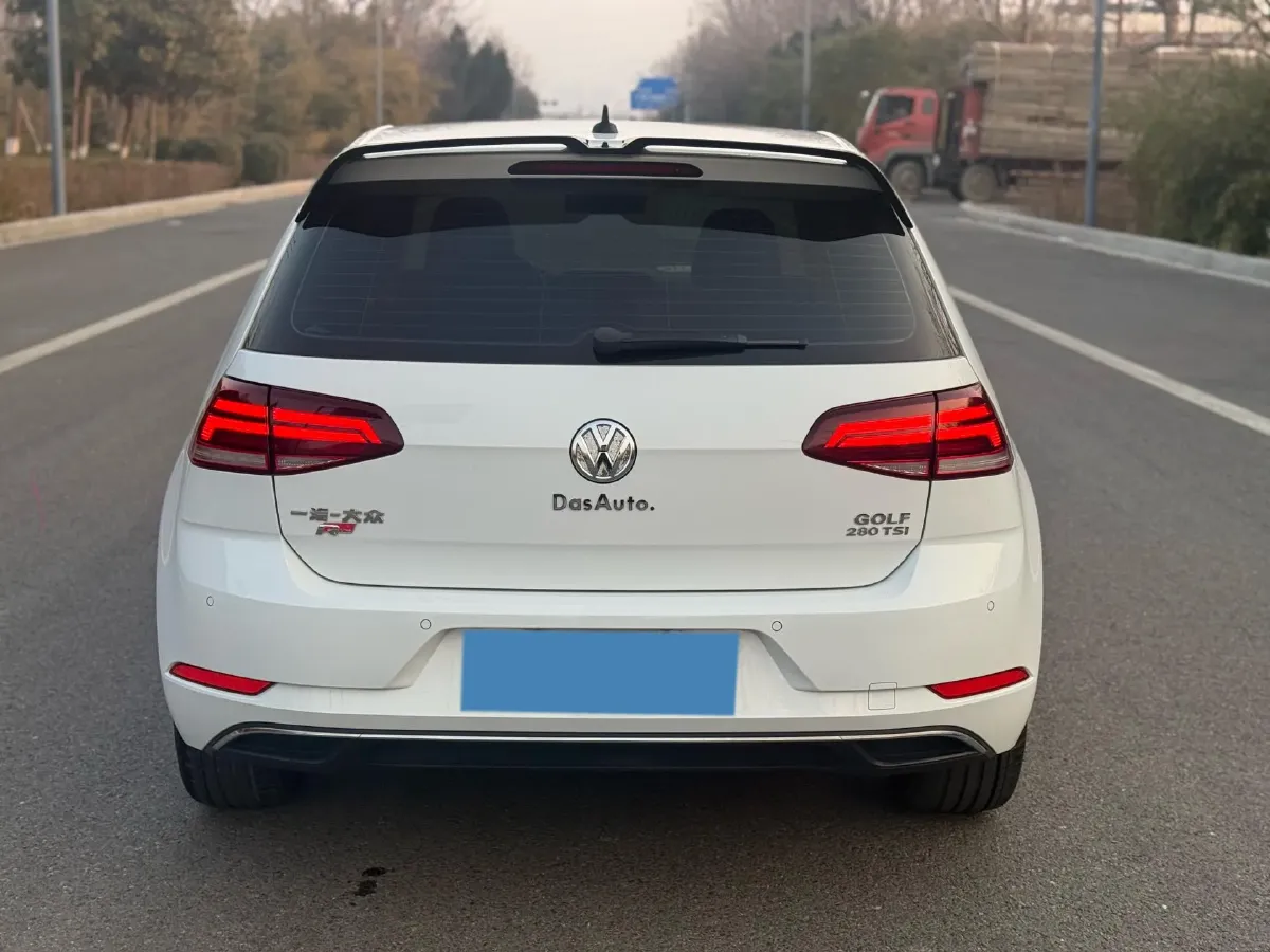 2019 Brilliance Auto V7 1.8T 231HP L4 7DCT,autocango,china used car exporter,china ev exporter,chinese used car exporter,chinese used ev exporter