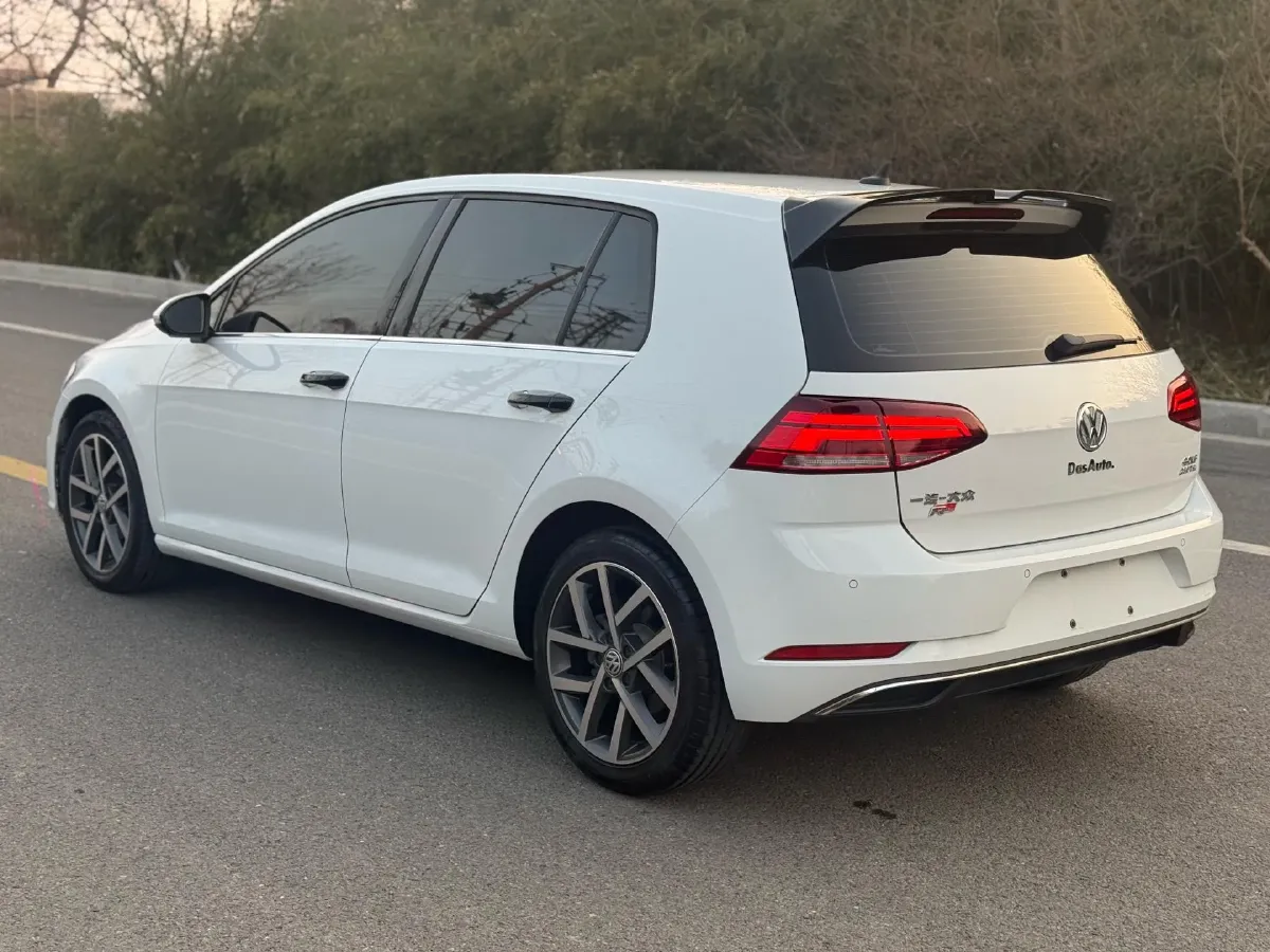 2019 Brilliance Auto V7 1.8T 231HP L4 7DCT,autocango,china used car exporter,china ev exporter,chinese used car exporter,chinese used ev exporter