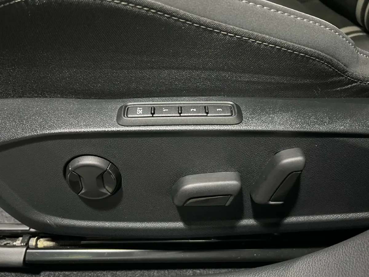 2021 Volkswagen Golf 1.4T 150HP L4 7DCT,autocango,china used car exporter,china ev exporter,chinese used car exporter,chinese used ev exporter