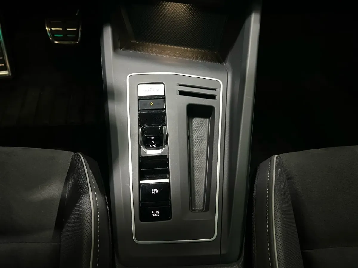 2021 Volkswagen Golf 1.4T 150HP L4 7DCT,autocango,china used car exporter,china ev exporter,chinese used car exporter,chinese used ev exporter