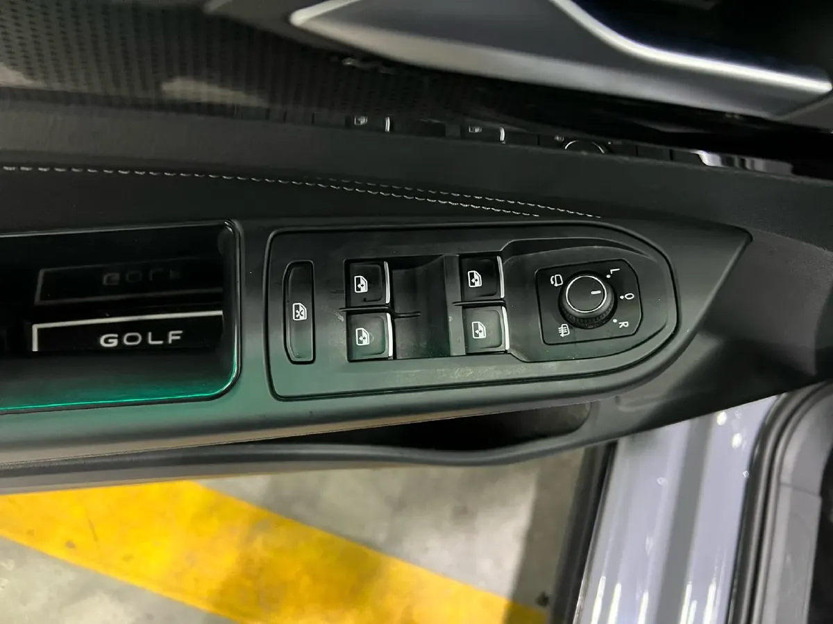 2021 Volkswagen Golf 1.4T 150HP L4 7DCT,autocango,china used car exporter,china ev exporter,chinese used car exporter,chinese used ev exporter