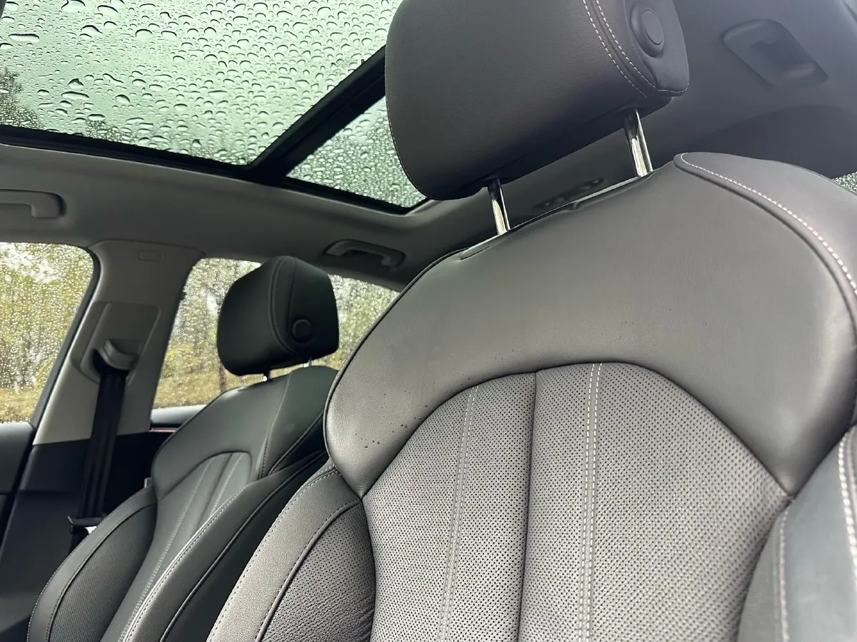 2020 Audi A4L 2.0T 190HP L4 7DCT,autocango,china used car exporter,china ev exporter,chinese used car exporter,chinese used ev exporter