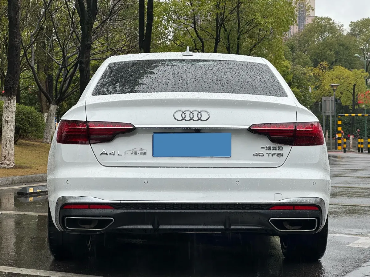 2020 Audi A4L 2.0T 190HP L4 7DCT,autocango,china used car exporter,china ev exporter,chinese used car exporter,chinese used ev exporter