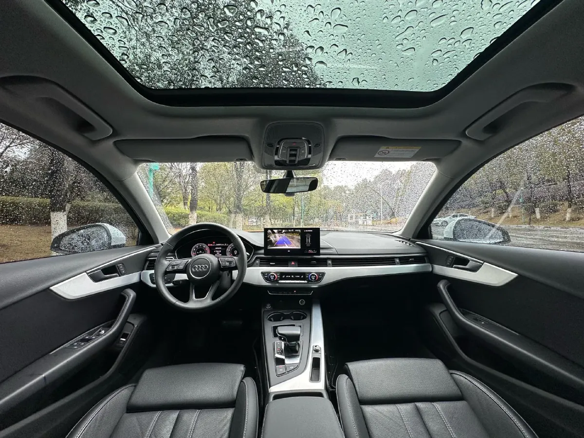 2020 Audi A4L 2.0T 190HP L4 7DCT,autocango,china used car exporter,china ev exporter,chinese used car exporter,chinese used ev exporter