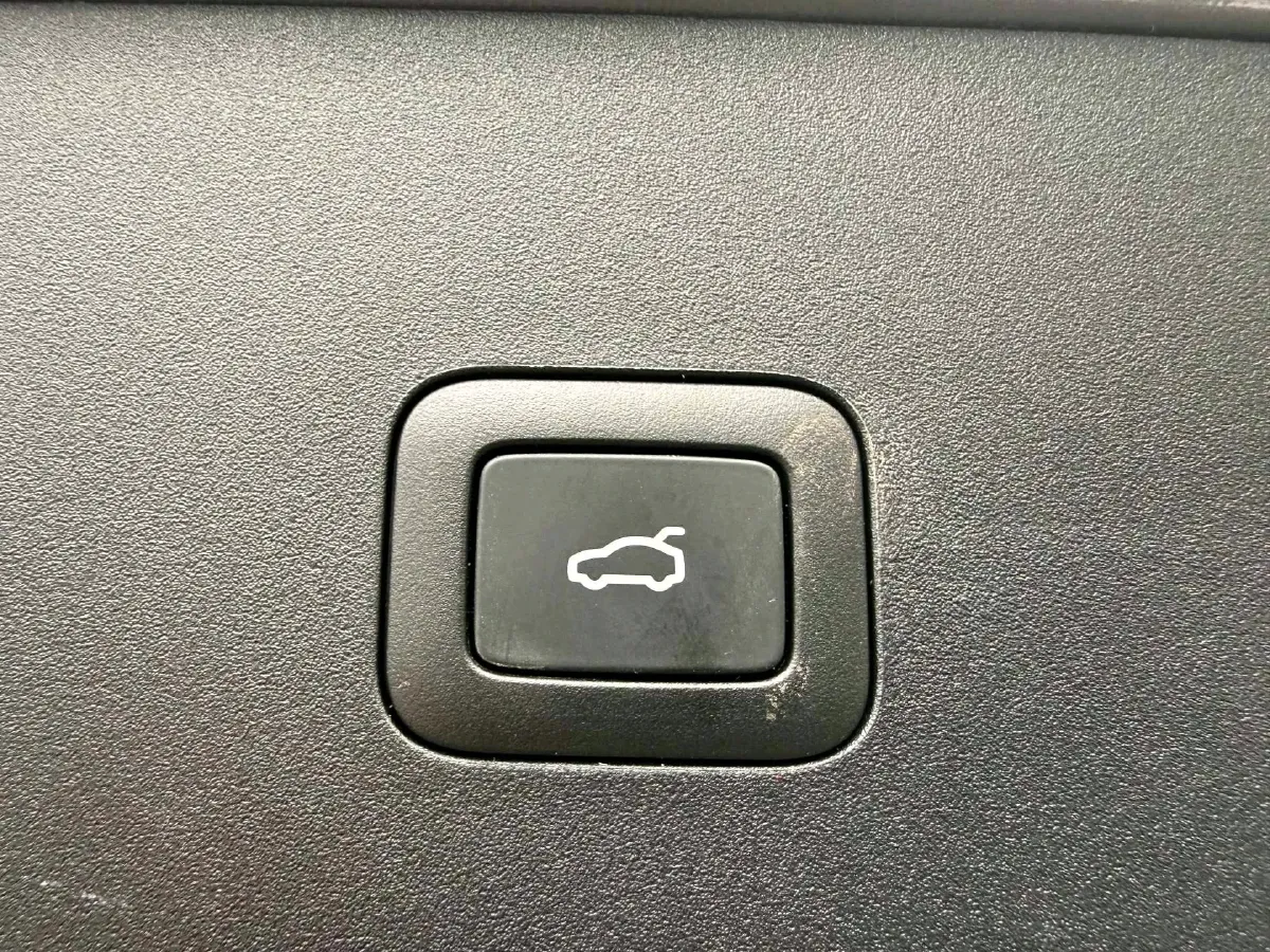 2025 MI YU7 BEV 96.3KWH,autocango,china used car exporter,china ev exporter,chinese used car exporter,chinese used ev exporter