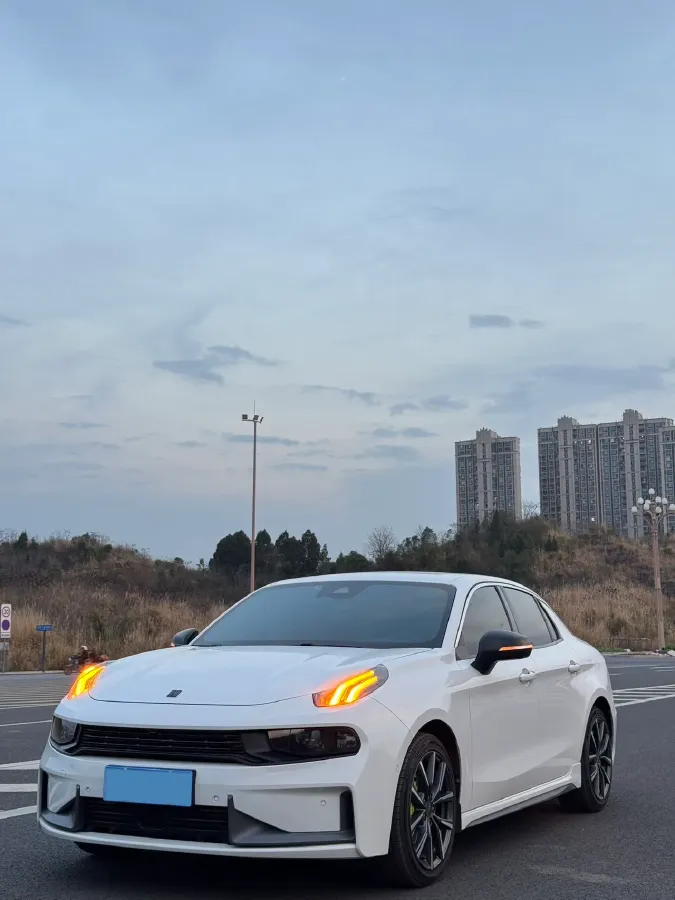 2018 Toyota C-HR 2.0L 171HP L4 CVT,autocango,china used car exporter,china ev exporter,chinese used car exporter,chinese used ev exporter