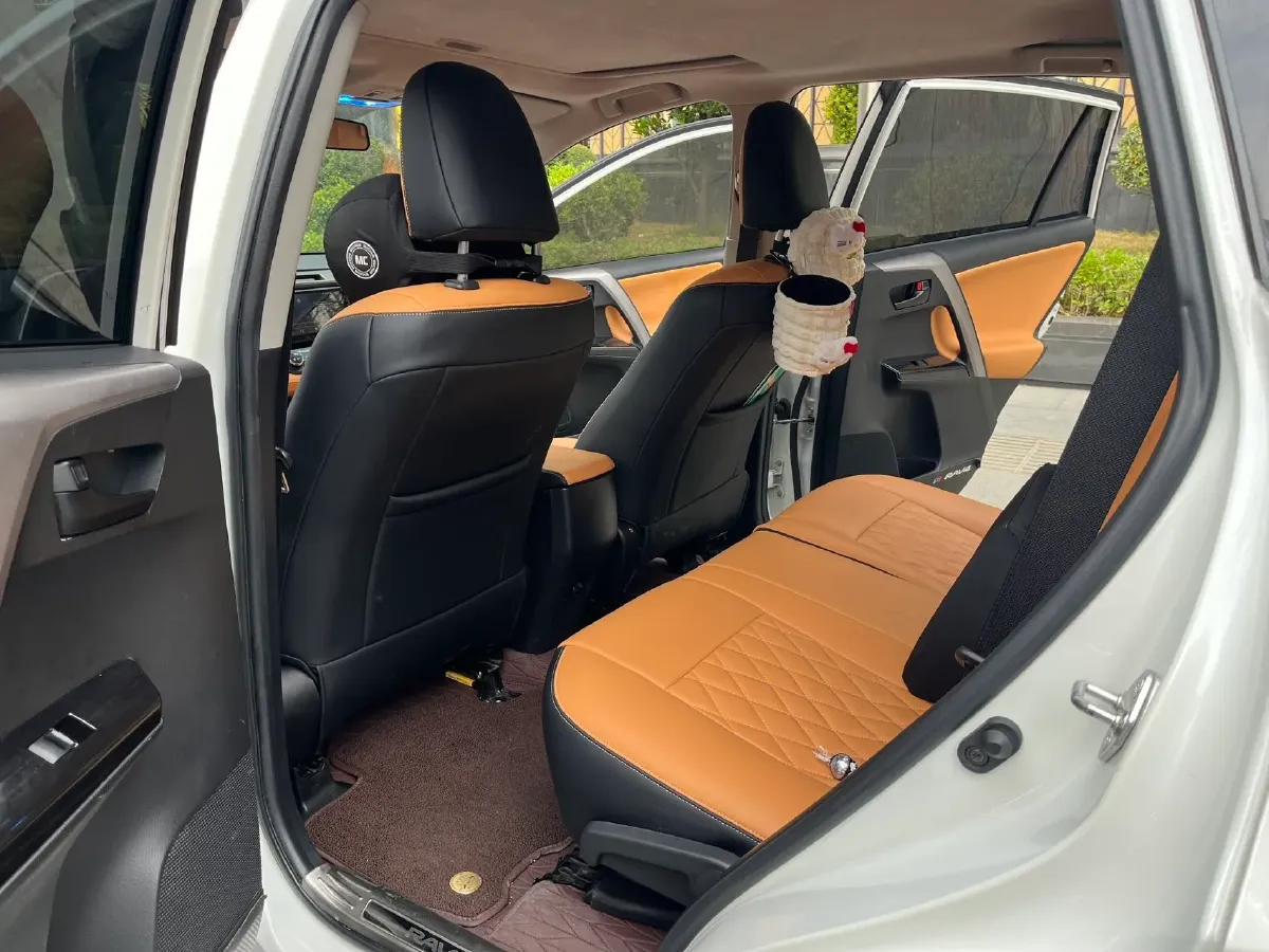 2016 Mitsubishi Outlander 2.0L 150HP L4 CVT,autocango,china used car exporter,china ev exporter,chinese used car exporter,chinese used ev exporter