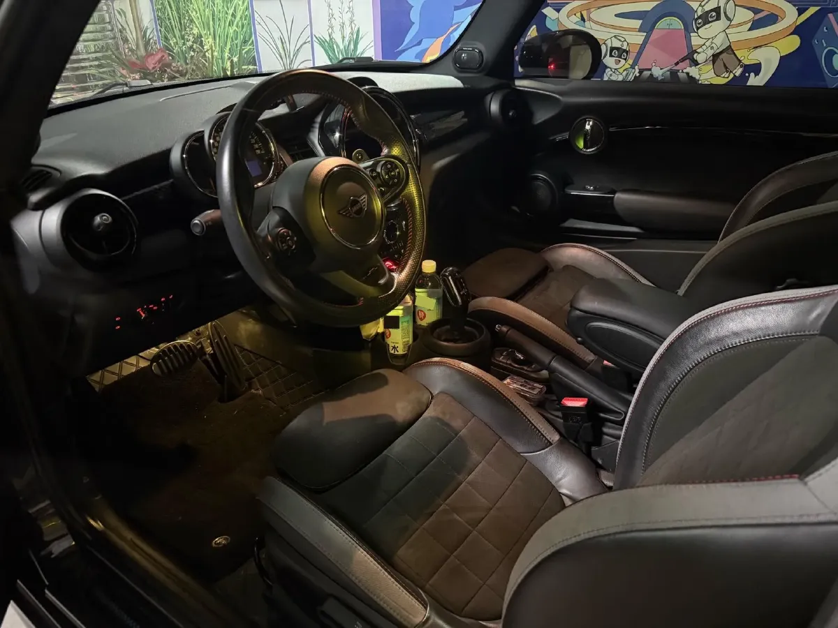 2019 MINI MINI 2.0T 192HP L4 7DCT,autocango,china used car exporter,china ev exporter,chinese used car exporter,chinese used ev exporter