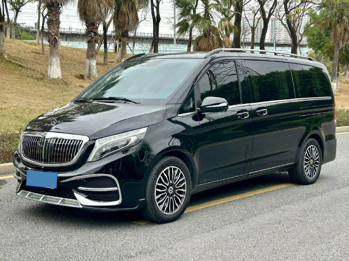 2020 Mercedes-Benz V Class 2.0T 211HP L4 9AT,autocango,china used car exporter,china ev exporter,chinese used car exporter,chinese used ev exporter