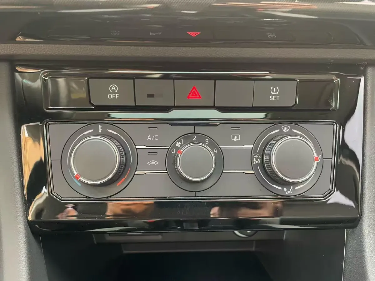 2022 Jetta VS5 1.4T 150HP L4 6AT,autocango,china used car exporter,china ev exporter,chinese used car exporter,chinese used ev exporter