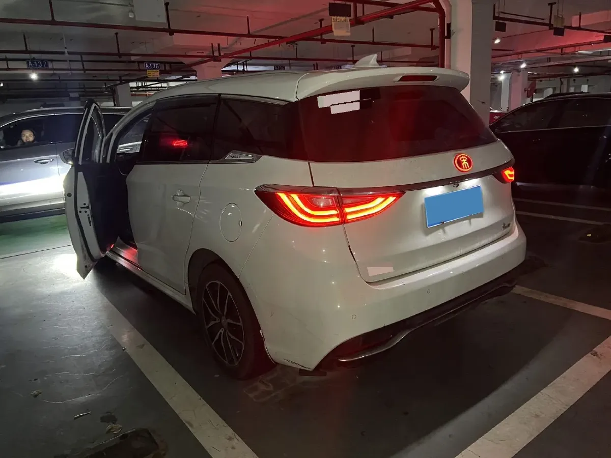 2017 BYD Song MAX 1.5T 154HP L4 6DCT,autocango,china used car exporter,china ev exporter,chinese used car exporter,chinese used ev exporter